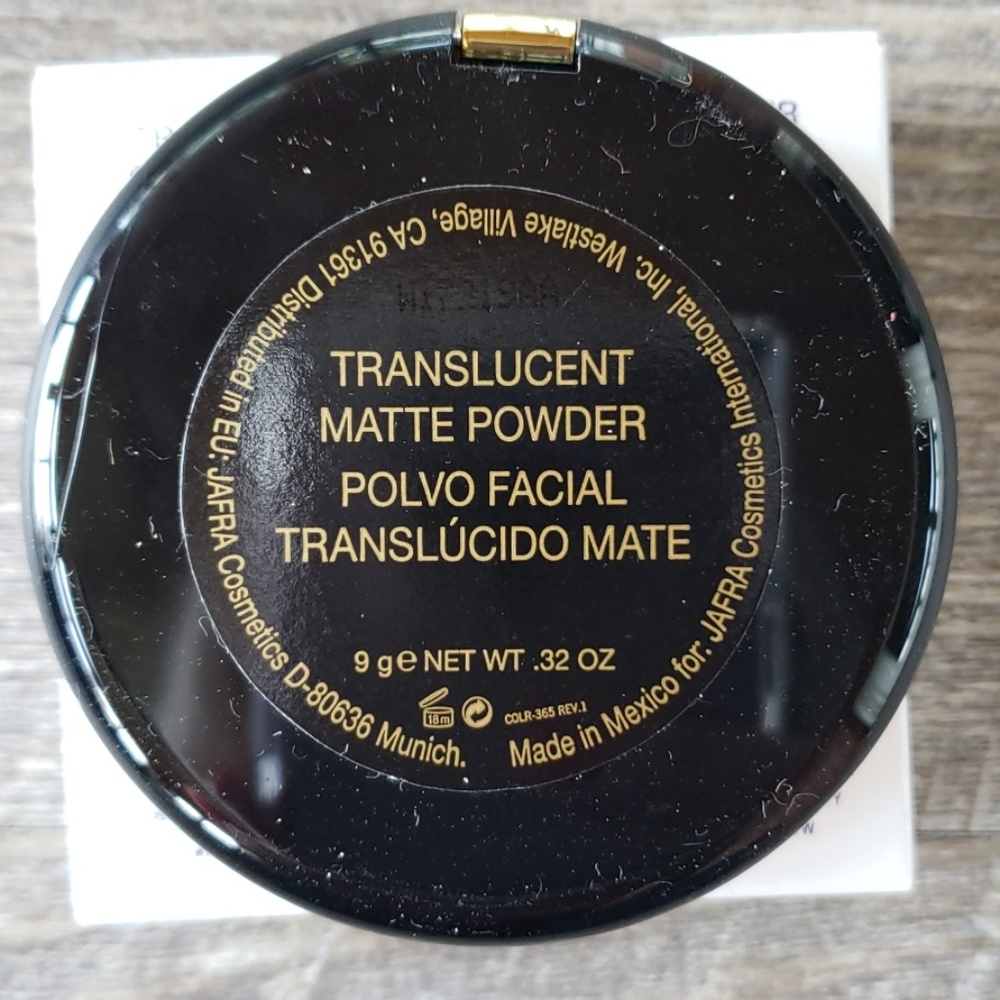 Royal Jelly Translucent Matte Powder - Picture 3 of 4